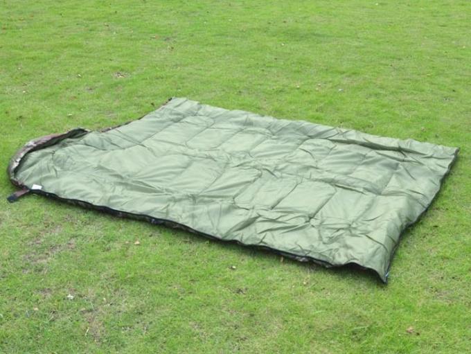 tafetá do poliéster 170T que alinha o envelope resistente de acampamento do derramamento do saco-cama 200gsm do algodão oco macio (180+30) *75cm